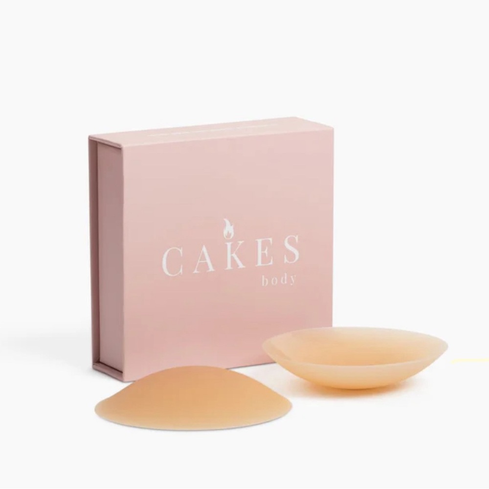 NWB CAKES BODY CUPS Size OG
